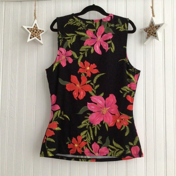 Tops 🌺 GUESS - Picture 3 of 5